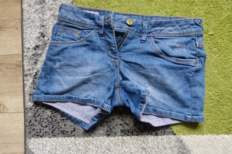 Šortky, clockhouse,34