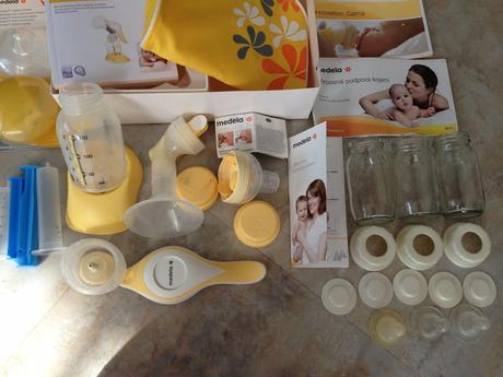 Manuální 2 fázová odsávačka medela harmony + dárky, 