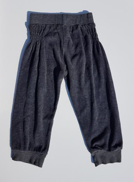 F32	dívčí tepláky vel. 98-104, 98