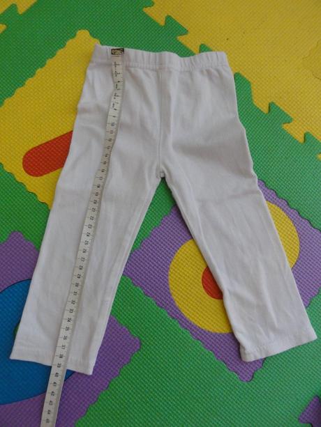 Šaty s legínama, 92