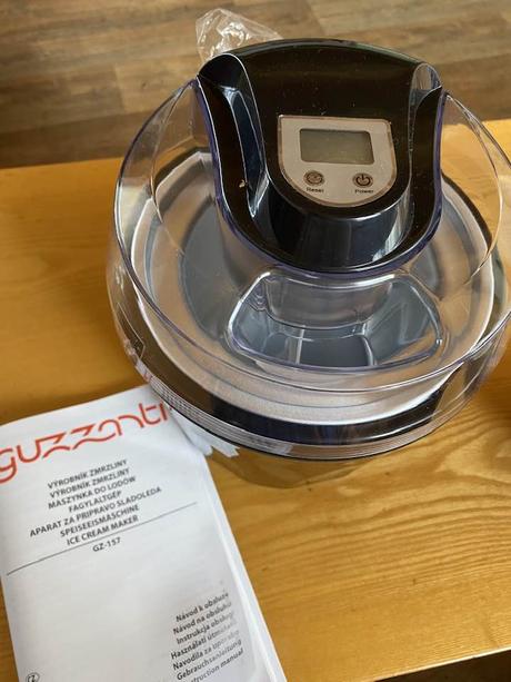 Zmrzlinovač guzzanti gz 157, 