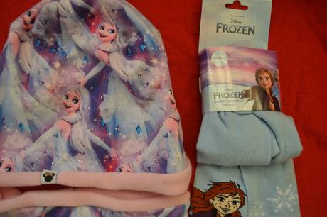 Zimní set frozen na 4-6 let,čepice,nákrčník, punčo, disney,110 / 116 / 122