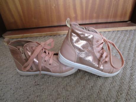 Pěkné zlatohnědé kotníčkové tenisky, č. 29, 29