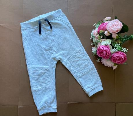 Tepláky šedé slabší  - v.12/18 měs, 86