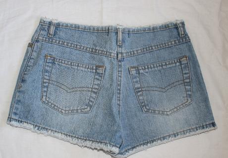 Ho32. jednoduché riflové kraťasy 10-11 let, new look,146