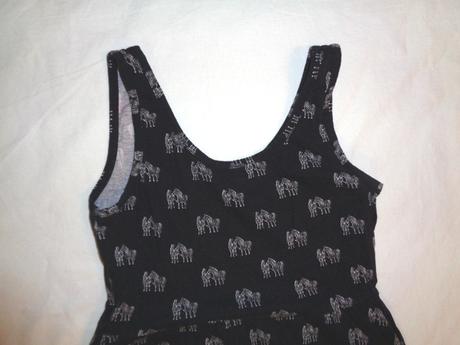 Luxusní černé šaty s bílými zebrami  12 let, bonprix,152