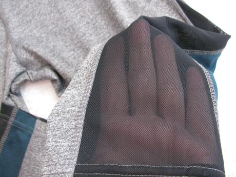 Elastické sportovní 3/4 legíny, 40