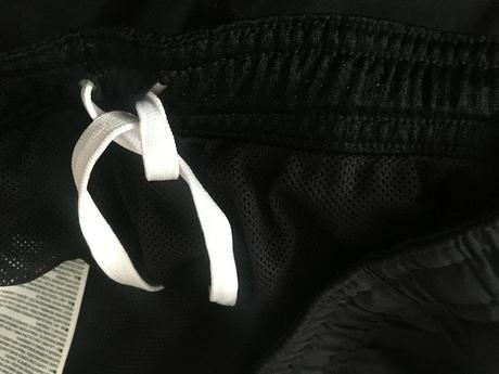 Vel. l černé sportovní kalhoty s kapsami, nike,l