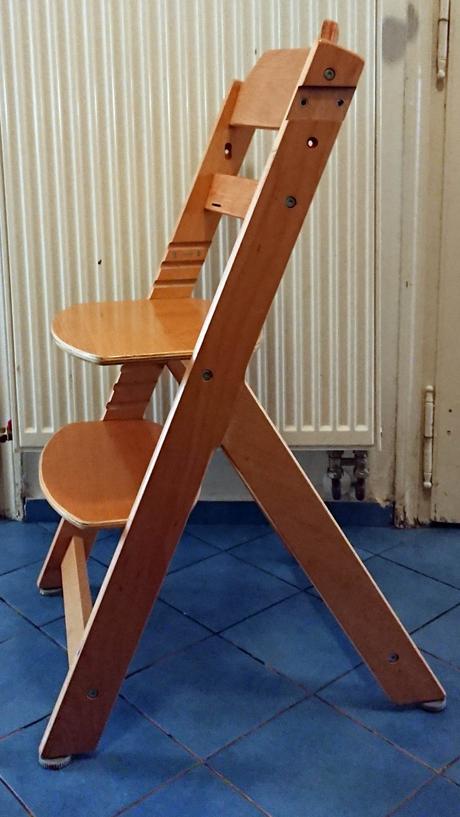 Dřevěná rostoucí jídelní židlička safety 1st,
