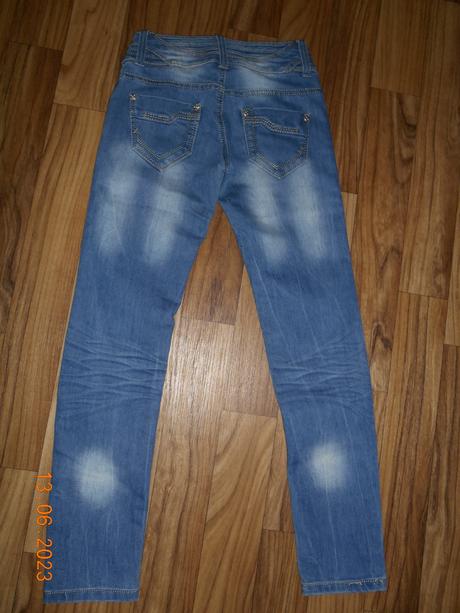 Dívčí rifle/džíny, 146