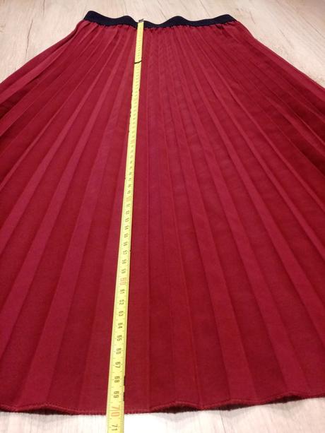 Vínová plisovaná sukně vel. s/m, s