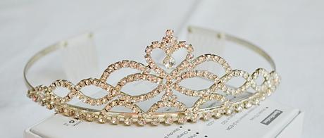 Čelenka s korunkou,