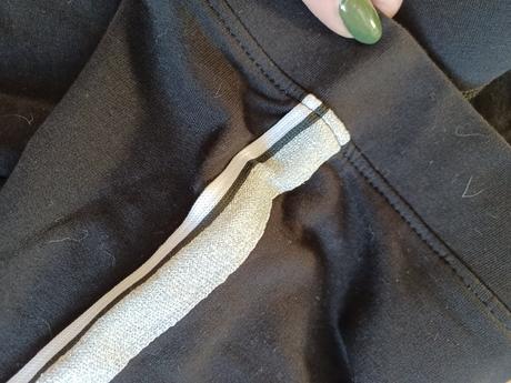 Silnější legíny h&m se stříbrnými pruhy, h&m,170