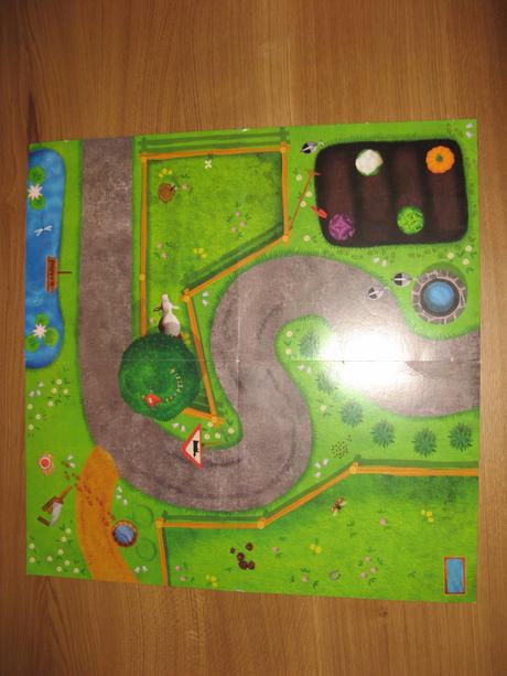 Na farmě+hrací podložka+11 ks  ke složení, 