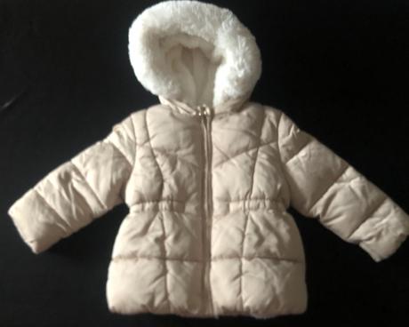 Světlá zimní bunda, 86