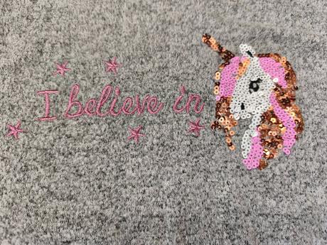 Svetr s jednorožcem, f&f,146