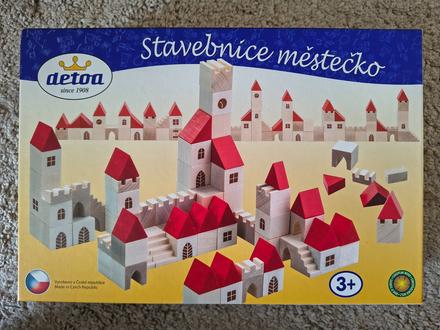 Dřevěná stavebnice z kostek,