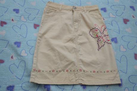 128 134 delší bavlněná sukně s výšivkou motýla, bhs,134