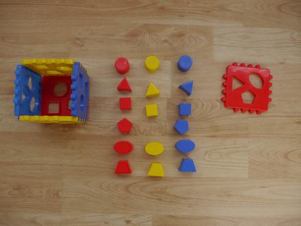 Hraci kostka - tvary - 1.hracky pro male deti, 