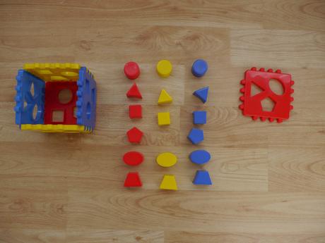 Hraci kostka - tvary - 1.hracky pro male deti,