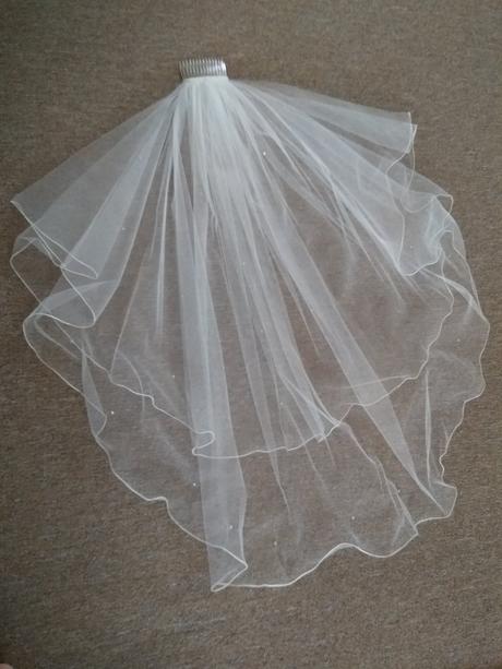 Nádherný jemný svatební závoj, 