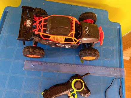 Auto na dálkové ovládání oranžové,