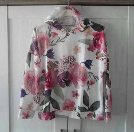 Bílá květovaná mikina mikinka s kapucí, 152