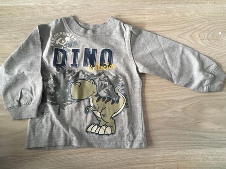 Triko s dinosaurem, 92