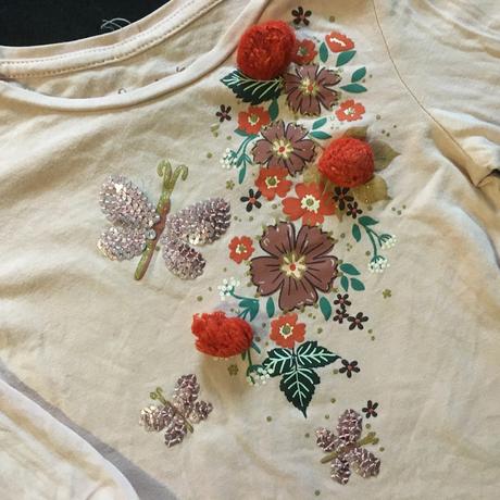 Vel. 86 meruňkové triko s kytičkama, 86