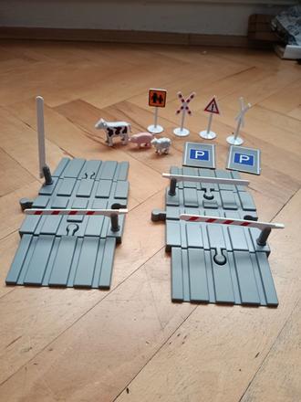 Vláčky - koleje - přejezd, 