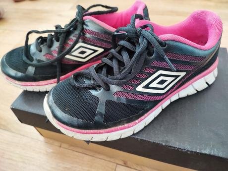 Tenisky umbro 33,5, 33