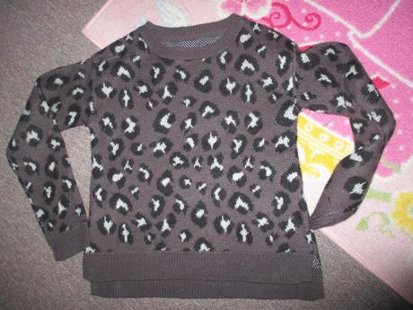 Tygrovaný svetřík 122/128, c&a,122