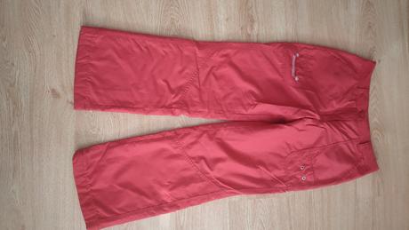 Teplejší kalhoty, 140