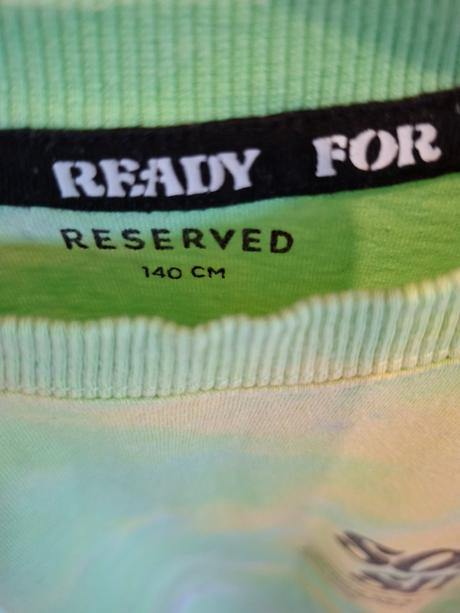Reserved triko č.146, 146