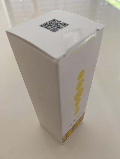 Krém na ruce essens,