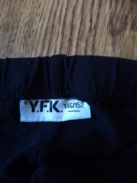 Leginy dívčí vel. 146/152, zn. y. f. k., 146