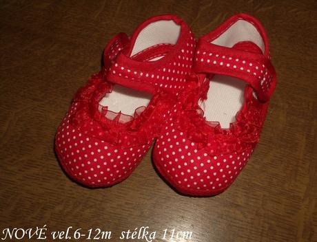 Nové capáčky 6-12m , puntíky dl.stélky 11cm,hvězdy,