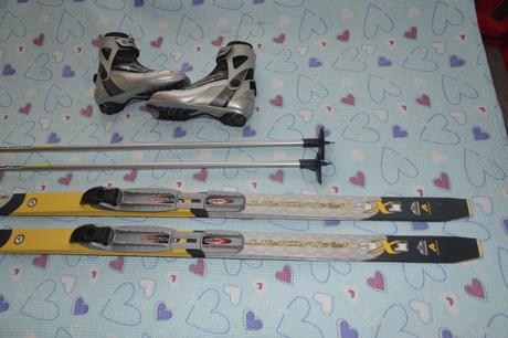 Běžky se šupinami 140 cm hůlky boty nnn alpina 36, sporten