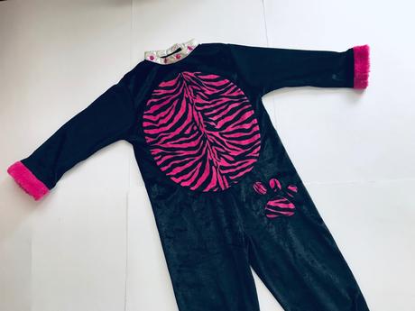 St7/ kostým kočička - v.3/5 let, 