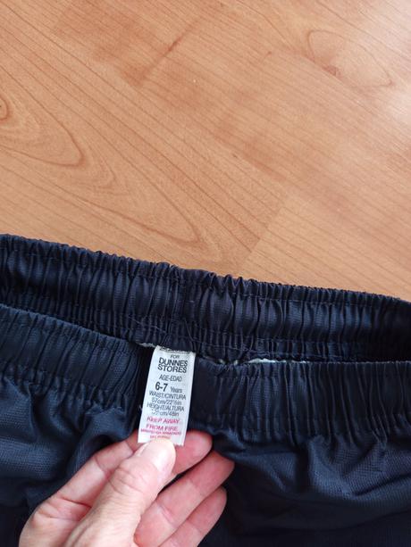 Šusťákové kalhoty, 122