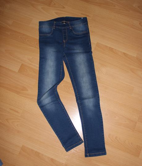 Rifle, džíny, slimky, takko,152