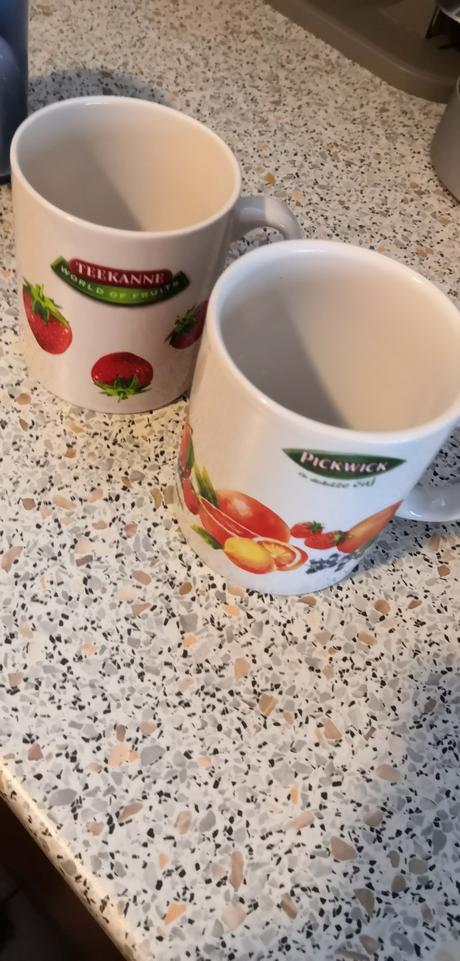 Hrníček hrnek pikwick ovoce, 