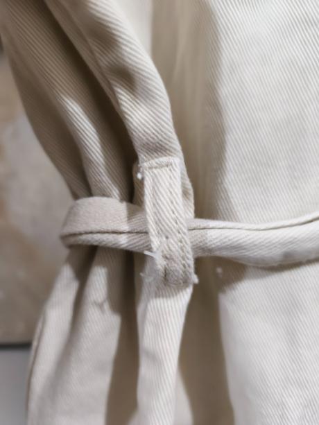 Krémový jarní kabátek s páskem s/m, abercrombie&fitch,s