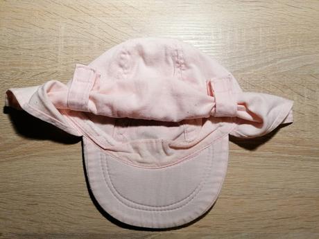 Kšiltovka s ochranou krku,