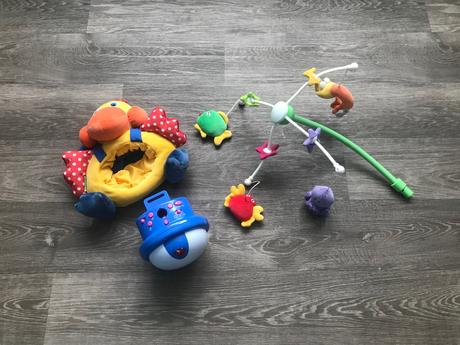 Kolotoč nad postýlku, 