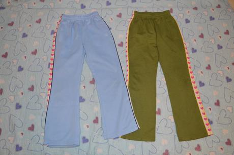 2x srdíčkové tepláky, 128