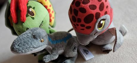 3x plyšový dinosaurus, tesco,