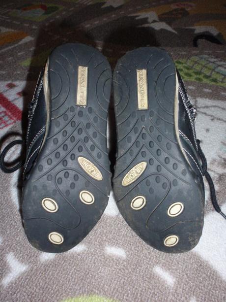 Boty-botky-kecky-tenisky nad kotník, 28