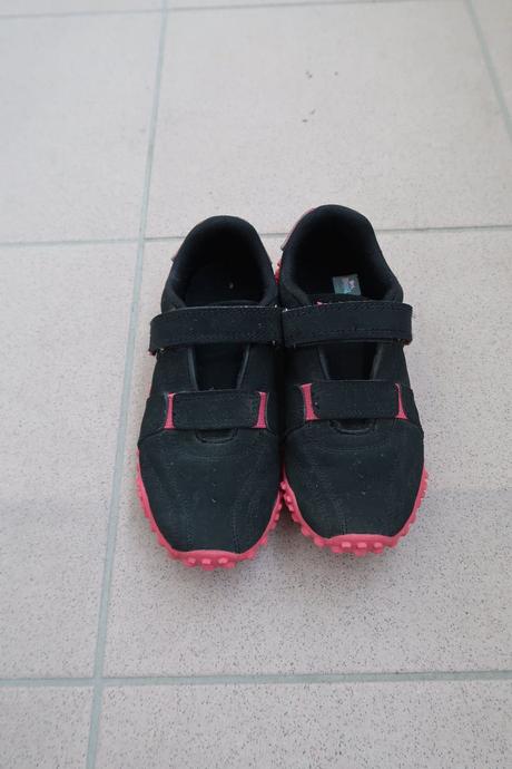 Černé tenisky, lonsdale,32