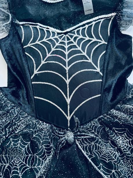 An6/ kostým čarodějka- v.7/8 let, 